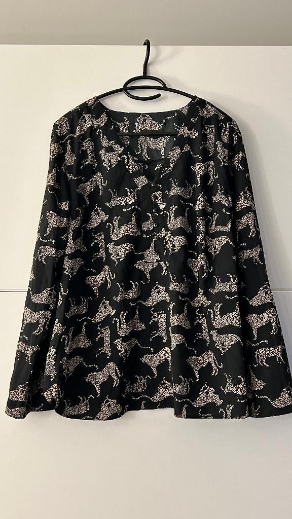 Zwarte blouse met beige panters, Ophalen of Verzenden, Gedragen, Maat 46/48 (XL) of groter, Zwart