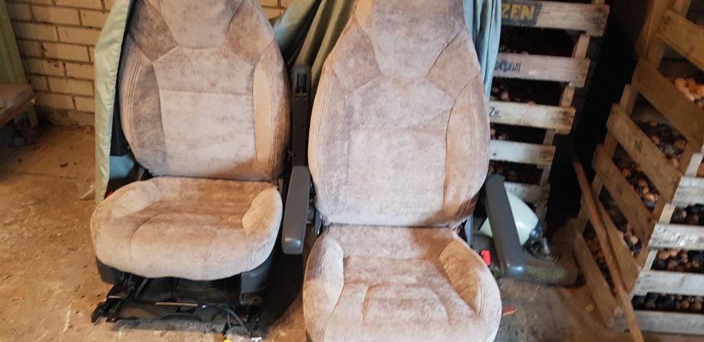 Uw kussens of camper stoelen bekleden?, Ophalen of Verzenden