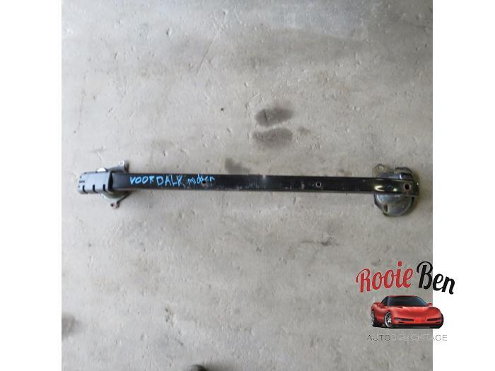 Bumperframe voor van een Nissan Micra, Gebruikt, -, -, Ophalen of Verzenden