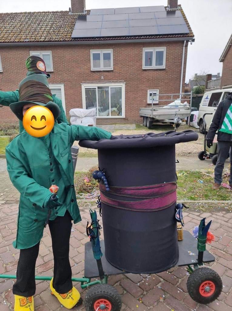 Carnavalskleding loopgroep & bloderkar, Ophalen, Zo goed als nieuw, Carnaval, Kleding