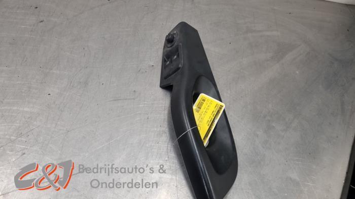 Elektrisch Raam Schakelaar van een Renault Trafic, Auto-onderdelen, Gebruikt, -, Renault, -
