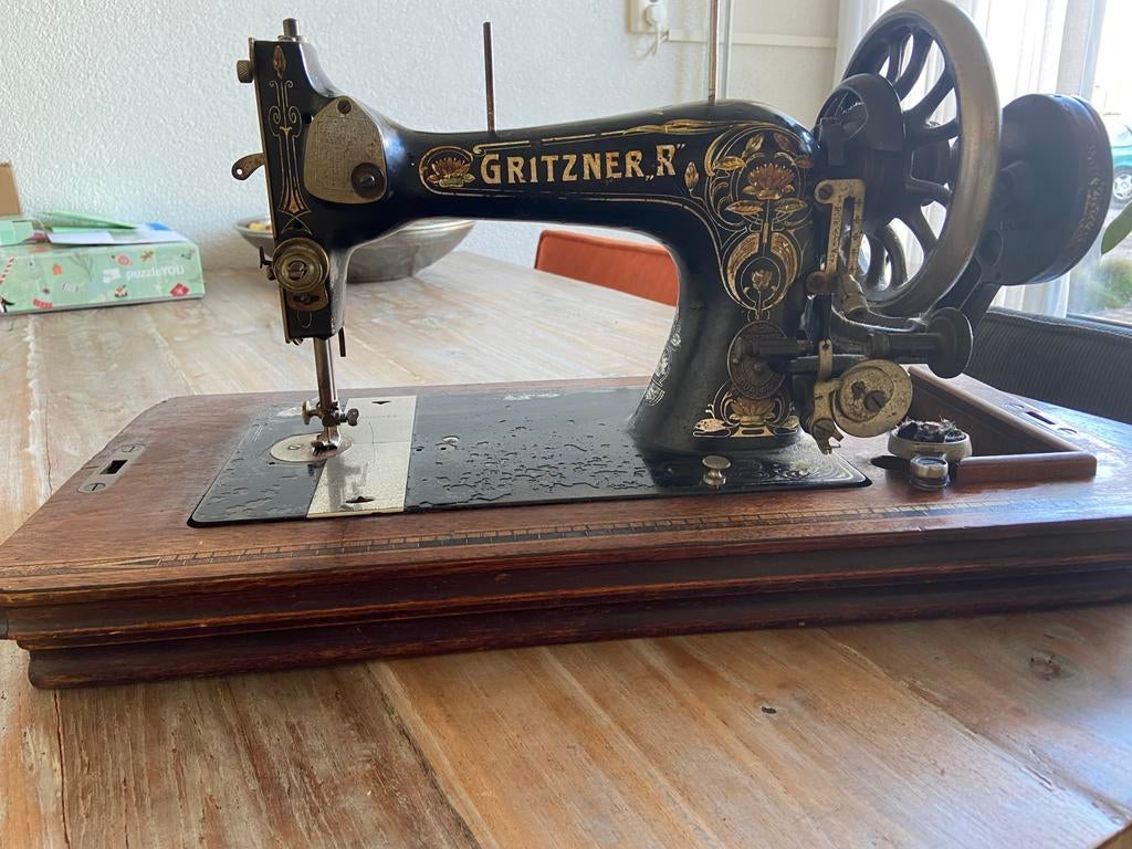 Naaimachine antiek, merk Gritzner, Ophalen, Gebruikt, Naaimachine, Overige merken