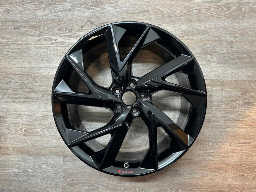 21'' Audi Q3 RSQ3 F3 83A601025BH Audi Sport Velgen Set Nieuw, 255 mm, Velg(en), Nieuw, Personenwagen