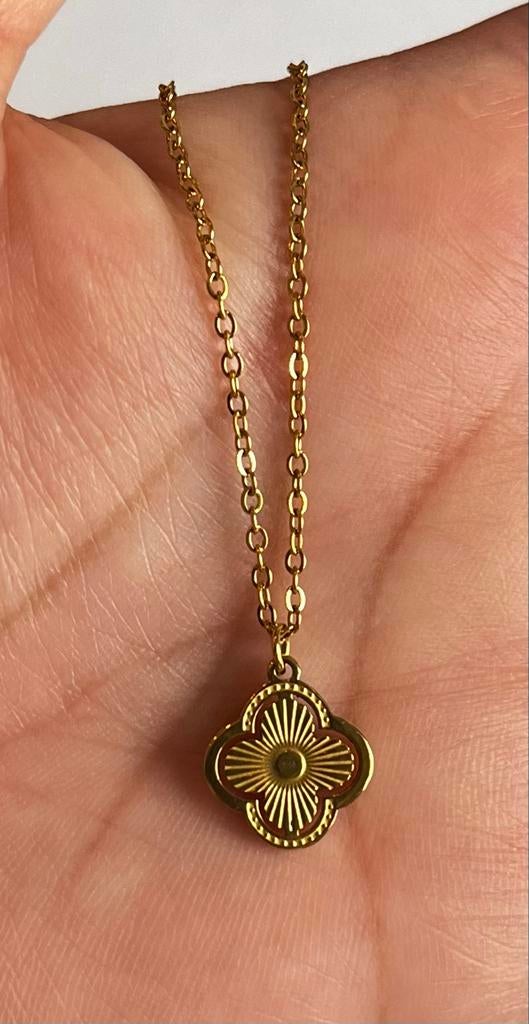 Gouden Klaver Ketting Goldplated, Met hanger, Nieuw, Ophalen of Verzenden, Goud