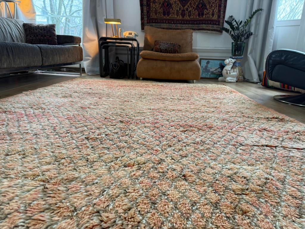 XL Vintage Berber Tapijt 320x195 cm | Marokko jaren 60-80, Gebruikt, 1053ML, Amsterdam, Ophalen of Verzenden, 200 cm of meer