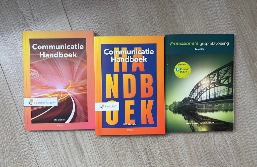Communicatie handboeken, Ophalen of Verzenden, Zo goed als nieuw, Overige niveaus, Bedrijfseconomie of M&O