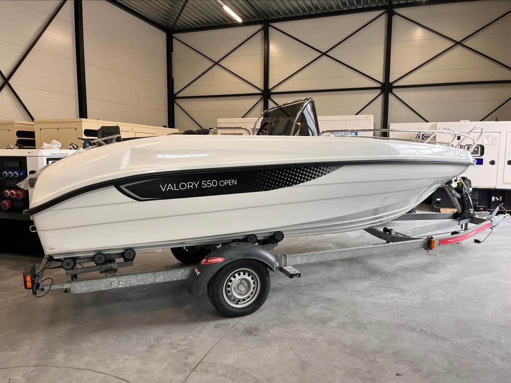 Consoleboot: Valory V550 Open - nieuw!, Watersport en Boten, Nieuw, Ophalen, 70 pk of meer, 3 tot 6 meter