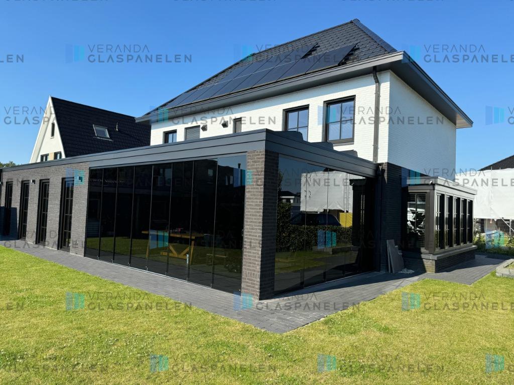 Foto 13 van Glazen schuifwanden, getint glas, helder glas