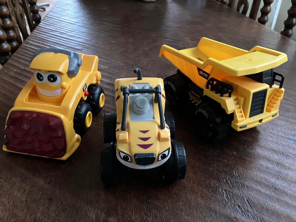 Cat buldoser W688 kiep vracht auto en shofel, Ophalen of Verzenden, Zo goed als nieuw