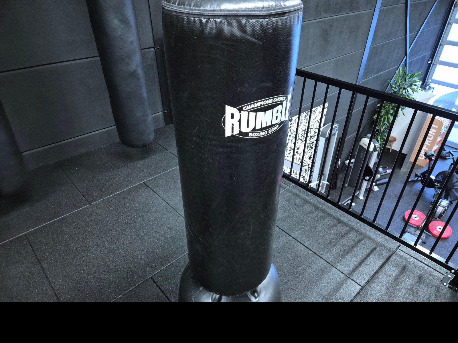 Rumble Bokspaal - nette set! + evt nieuwe handschoenen, Ophalen, Zo goed als nieuw, Bokszak