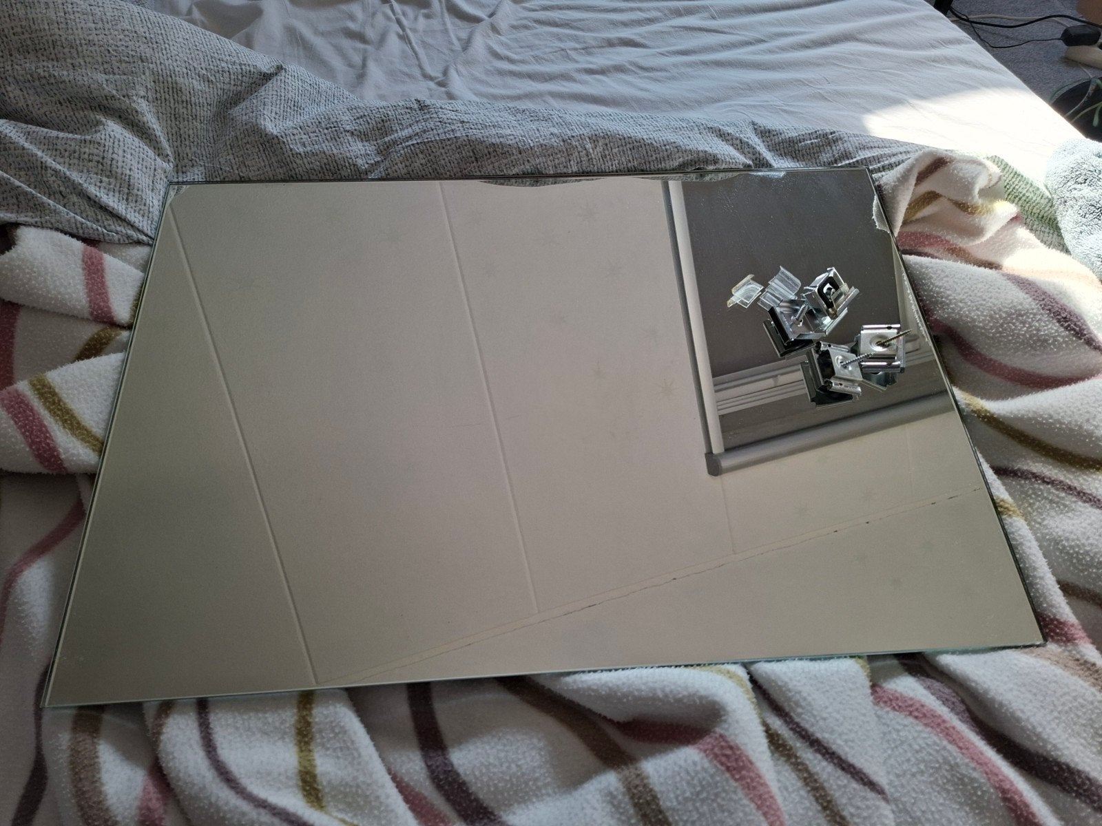 Spiegel 57x40 cm Swallow met wit planchet, Ophalen, Gebruikt, Minder dan 100 cm, Rechthoekig