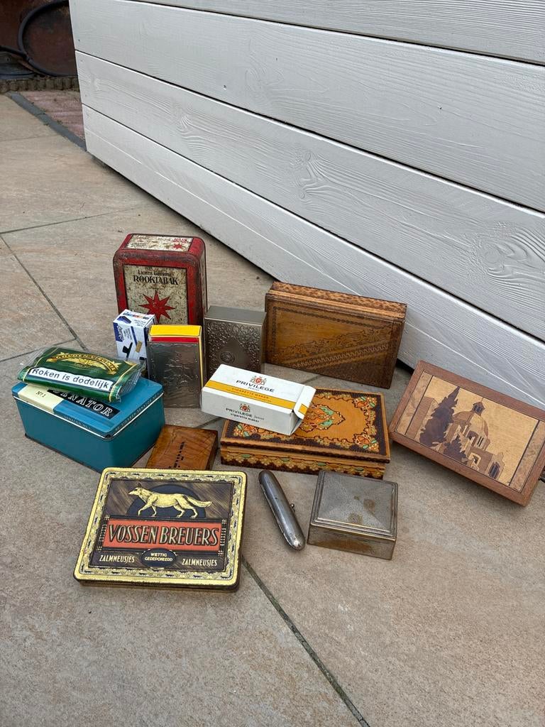 Collectie van diverse vintage sigaren- en tabaksdoosjes, Ophalen of Verzenden, Zo goed als nieuw