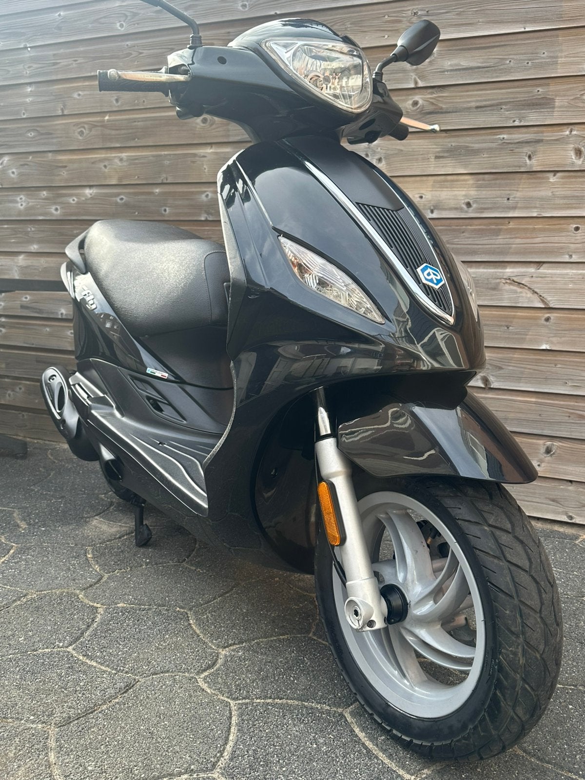 TE KOOP Piaggio New fly 2014, Ophalen, Zo goed als nieuw, Benzine, Fly
