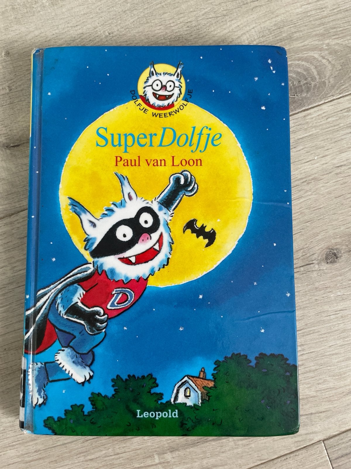 Super Dolfje, Boeken, Ophalen of Verzenden, Zo goed als nieuw, Fictie algemeen