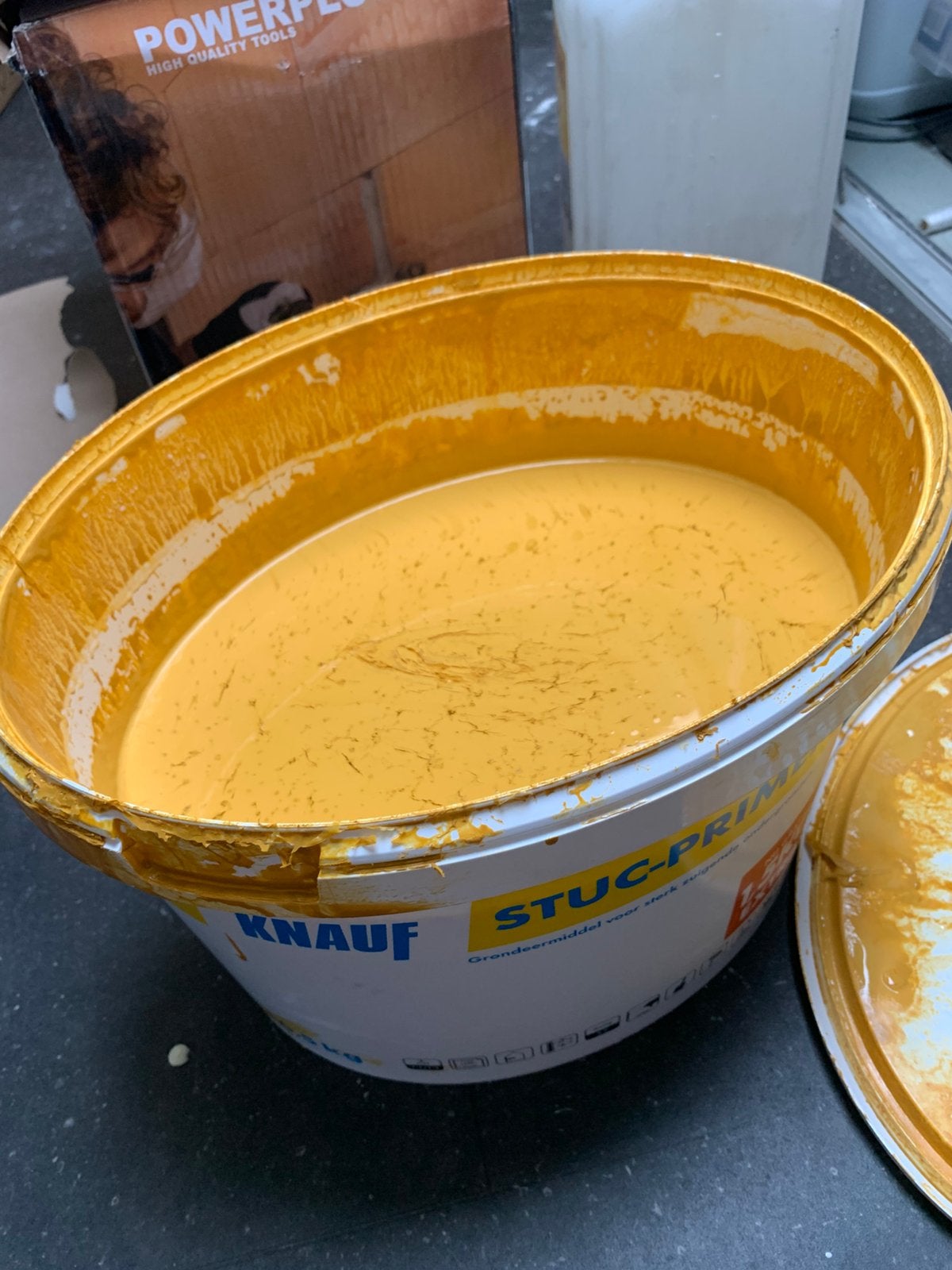 Knauf stuc primer, 15 tot 20 liter, Ophalen, Zo goed als nieuw, Geel