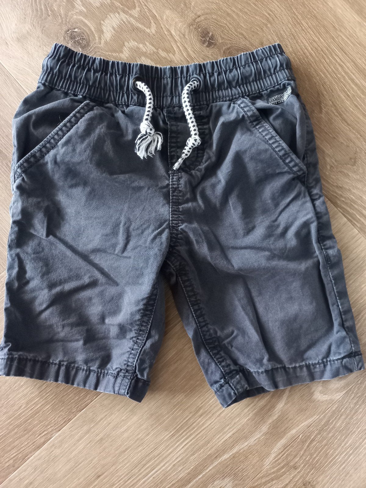Dopodopo jongens korte broek donkergrijs maat 104, Broek, Gebruikt, Ophalen of Verzenden, Dopodopo