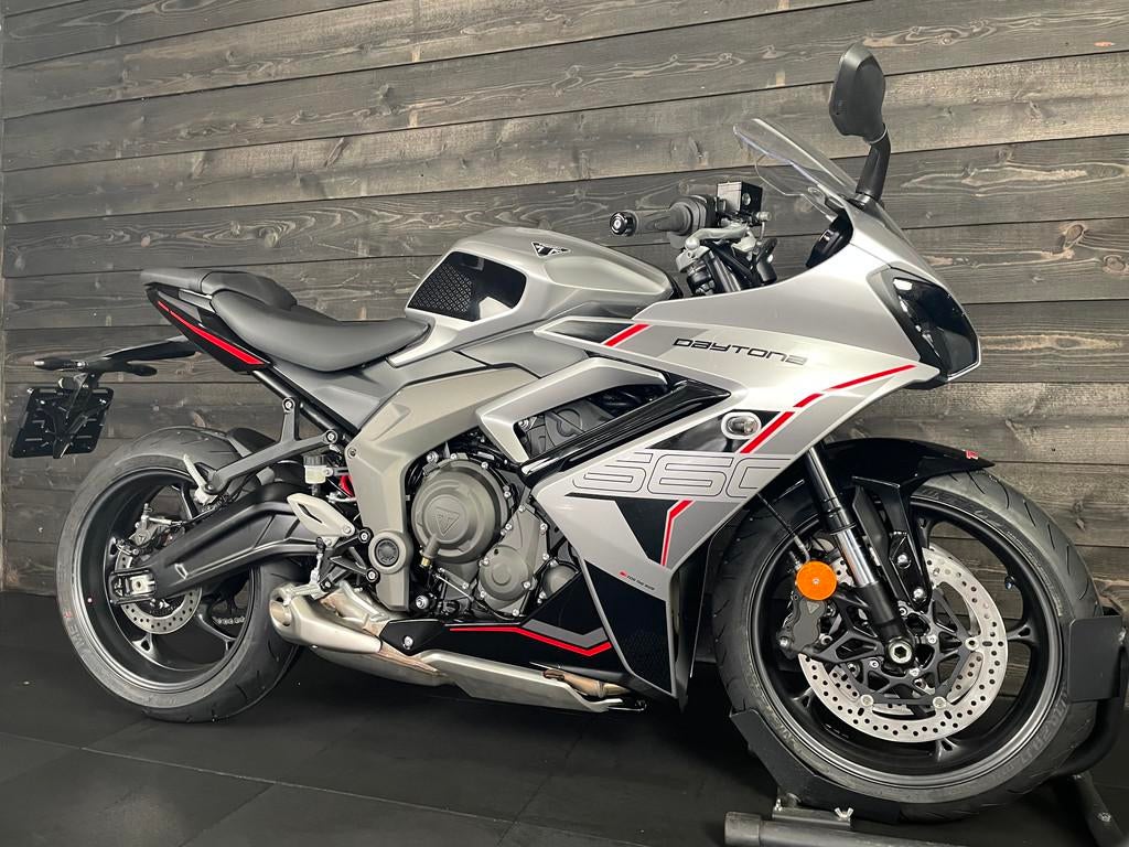 Triumph DAYTONA 660 (bj 2026), Motoren, Motoren | Triumph, Meer dan 35 kW, Toermotor, 660 cc, Bedrijf
