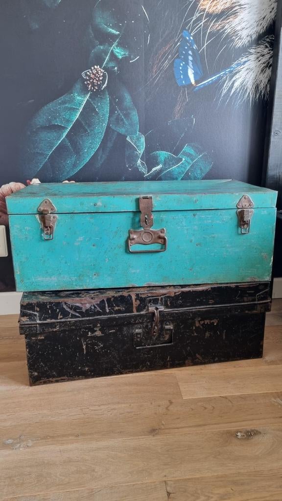 1 ijzeren vintage legerkisten bruin- 74x42x27 cm, Gebruikt, 50 tot 100 cm, Ophalen of Verzenden, Metaal