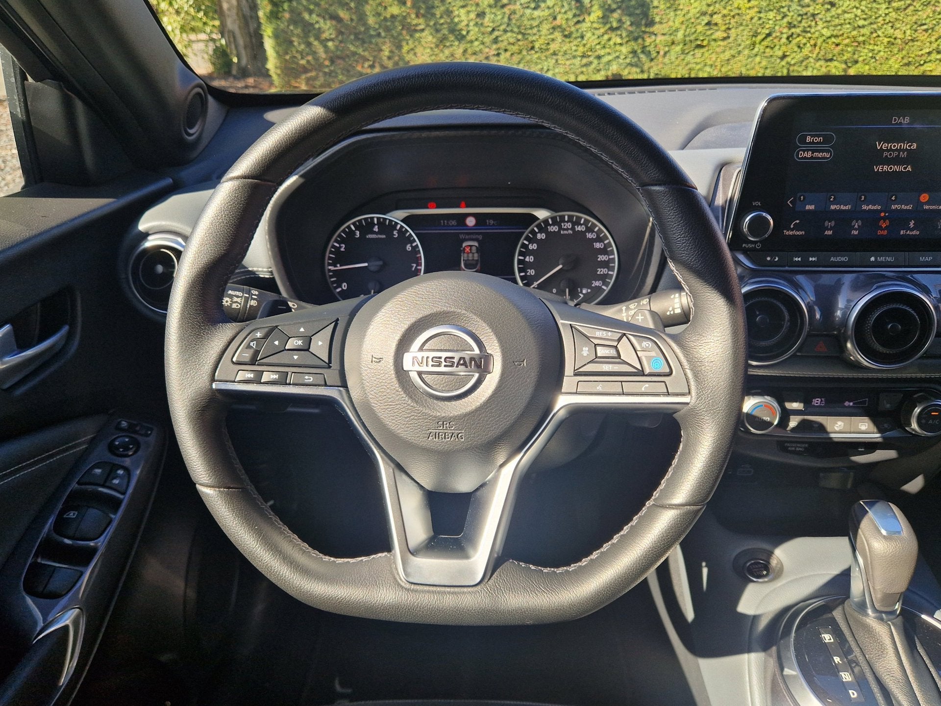 Foto 4 van Nissan Juke 1.0 DIG-T N-Design AUTOMAAT !
