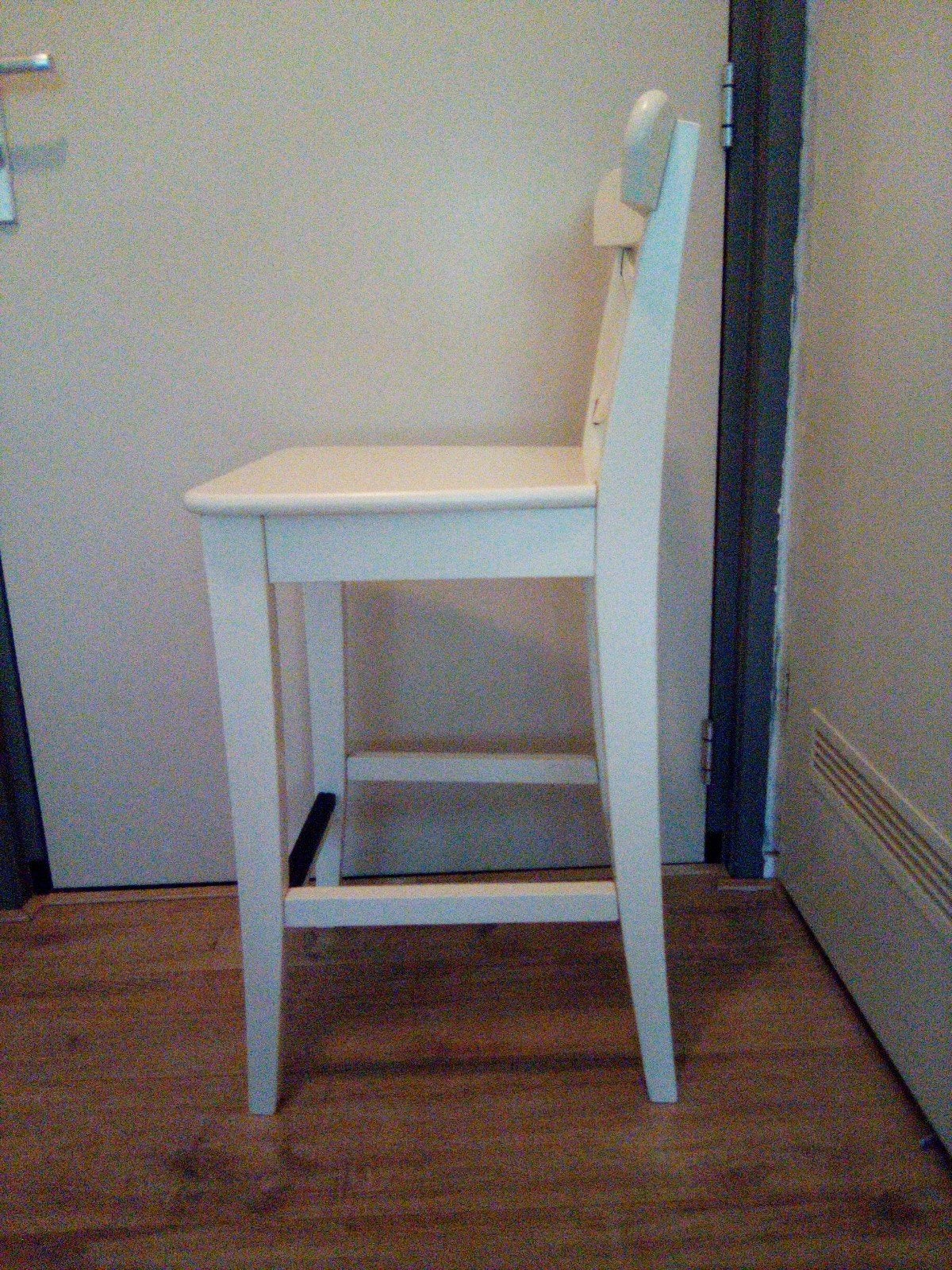 Witte barkruk, Huis en Inrichting, Barkrukken, 1 kruk, Ophalen, Gebruikt, 60 tot 90 cm
