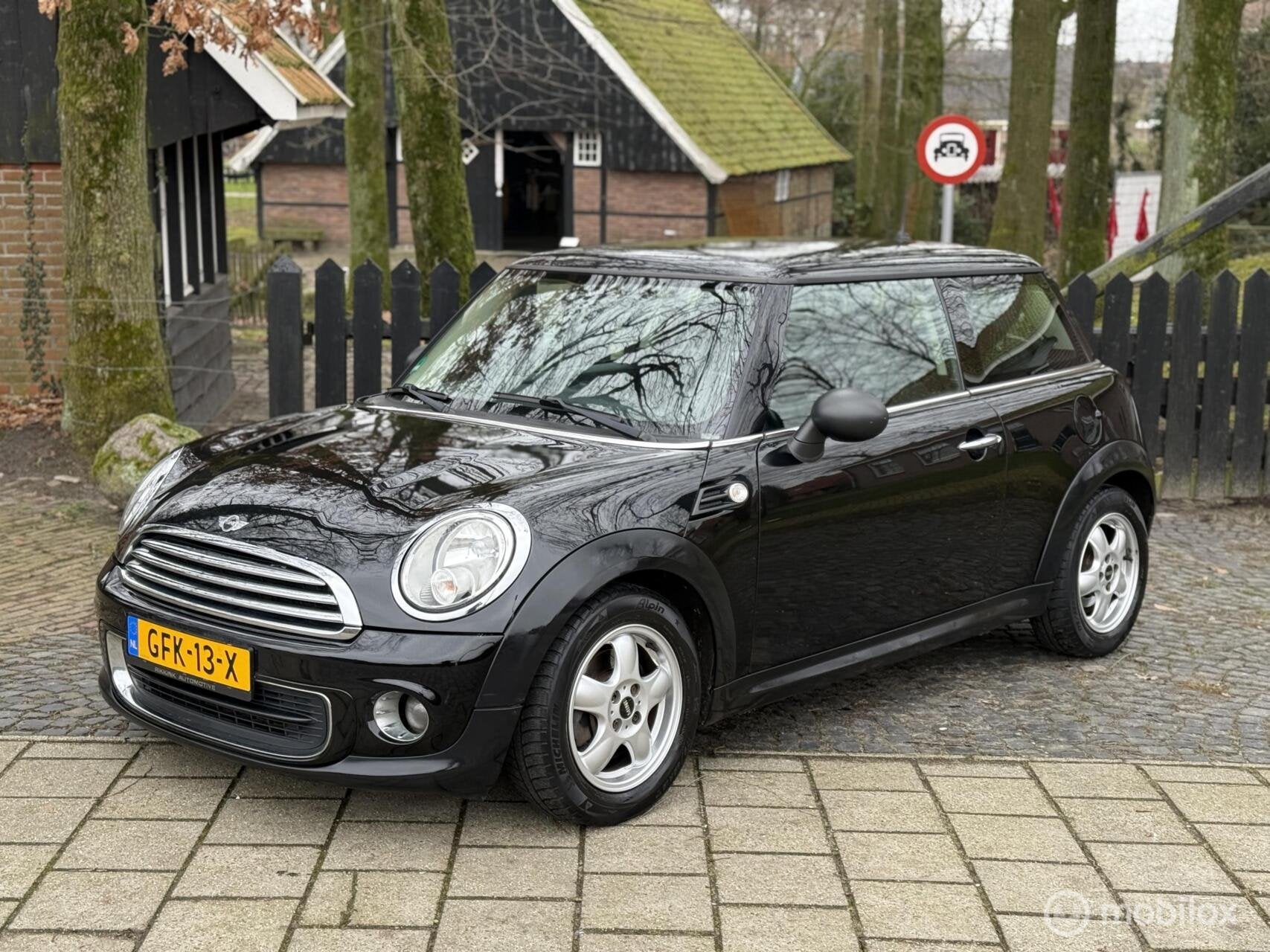 Mini 1.6 One Salt Airco / Lichtmetalen velgen. Nieuwe APK!, Voorwielaandrijving, Euro 5, Stof, Gebruikt