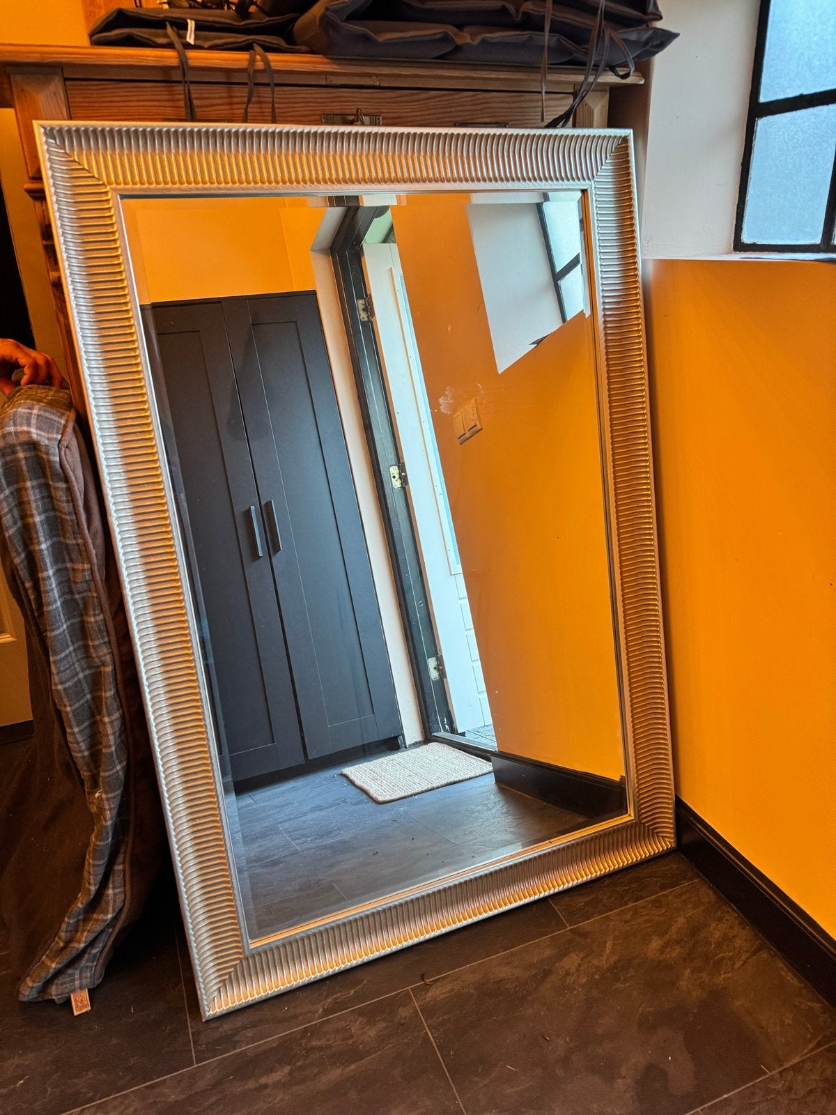 Grote spiegel met mooie lijst, Huis en Inrichting, Ophalen, Zo goed als nieuw, Rechthoekig, 100 tot 125 cm