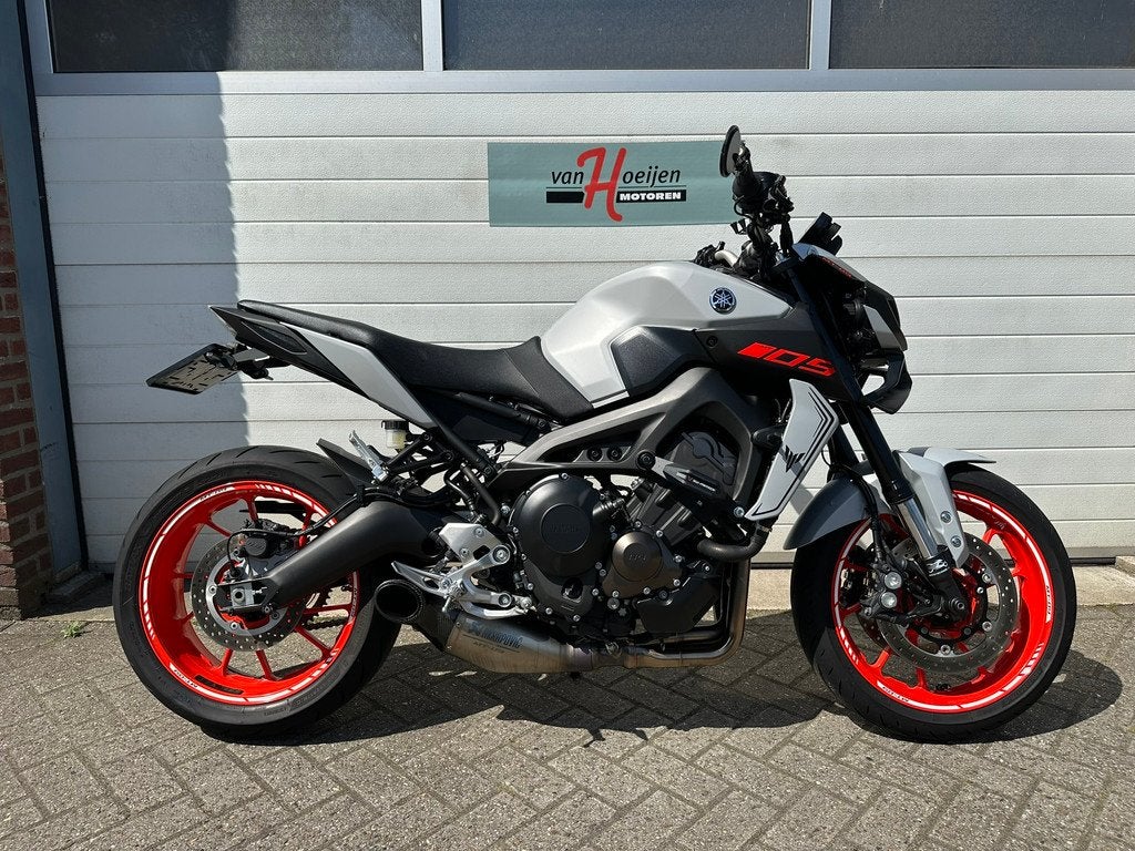 Yamaha MT-09 ABS AKRAPOVIC (bj 2020), Motoren, Motoren | Yamaha, LED Verlichting, Bedrijf, Sport, Meer dan 35 kW
