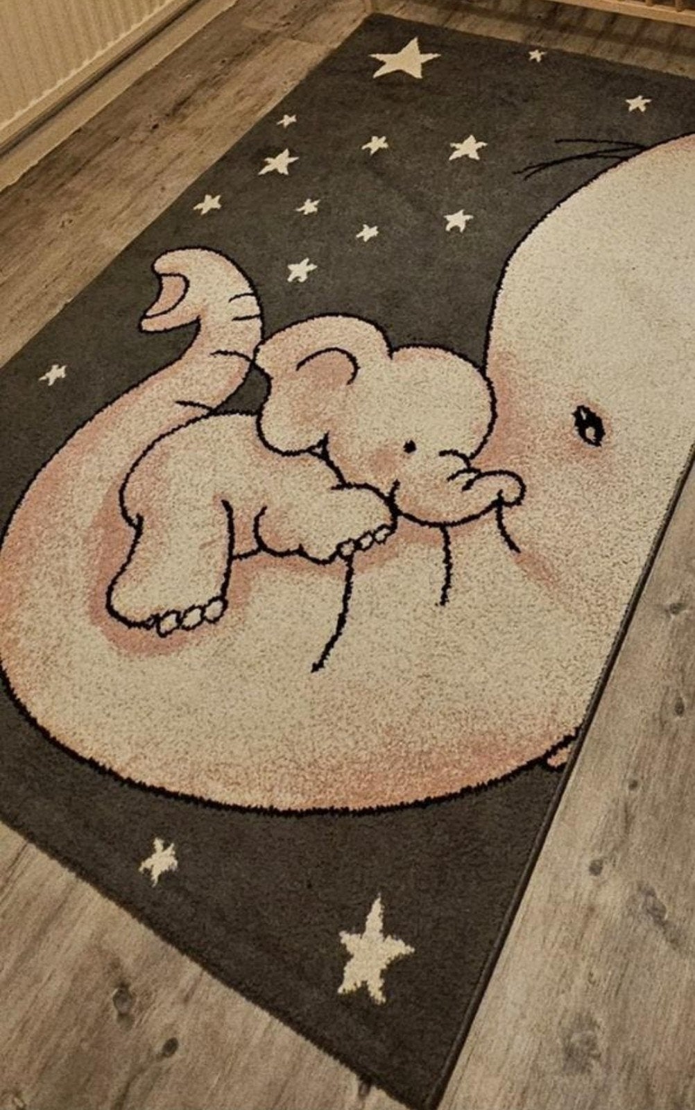 Schattig vloerkleed met olifantjes voor babykamer, Ophalen, 100 tot 150 cm, Kinderkamer, Speels, Modern, Zo goed als nieuw