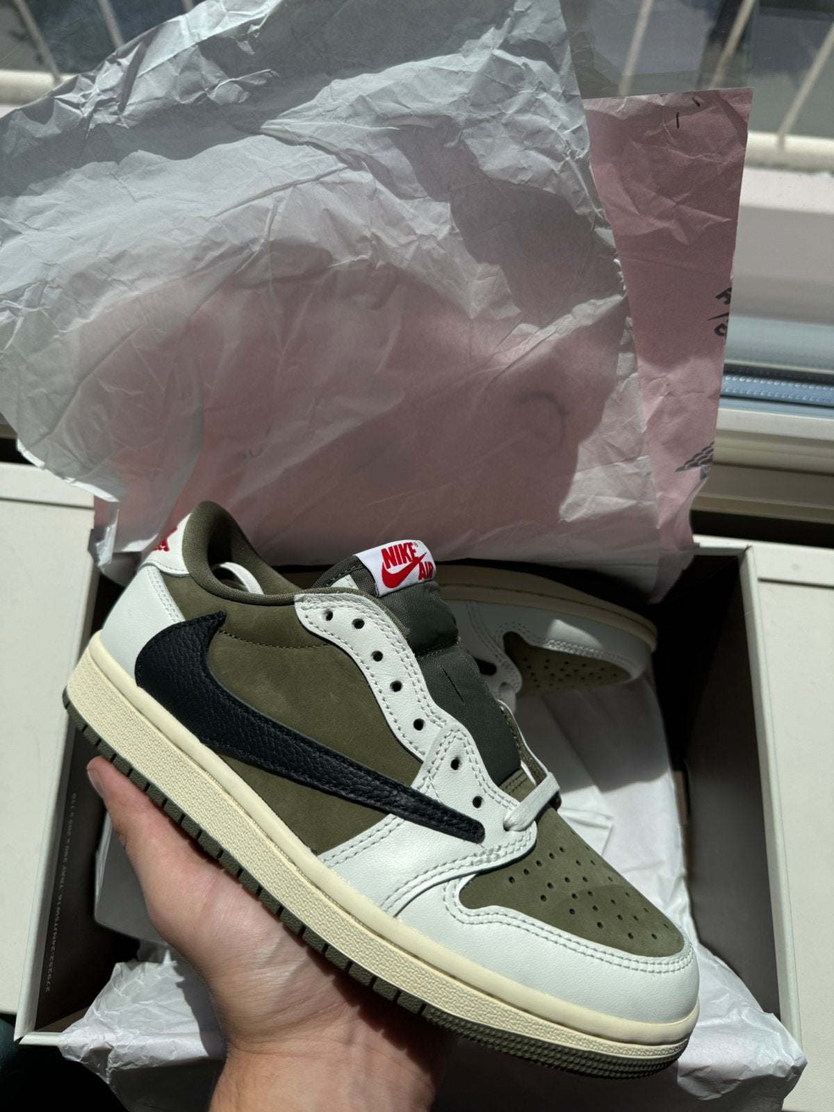 Nike Air Jordan 1 Low OG x Travis Scott Olive 42/43, Kleding | Heren, Schoenen, Overige kleuren, Ophalen of Verzenden, Sneakers of Gympen