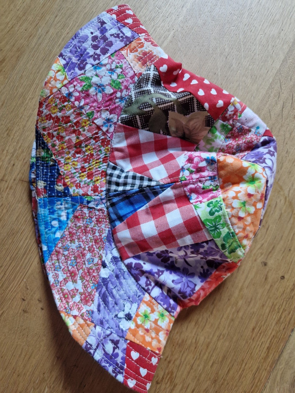 PATCHWORK KLEURRIJK HOEDJE MAAT XL, Ophalen of Verzenden, Nieuw, One size fits all, Hoed