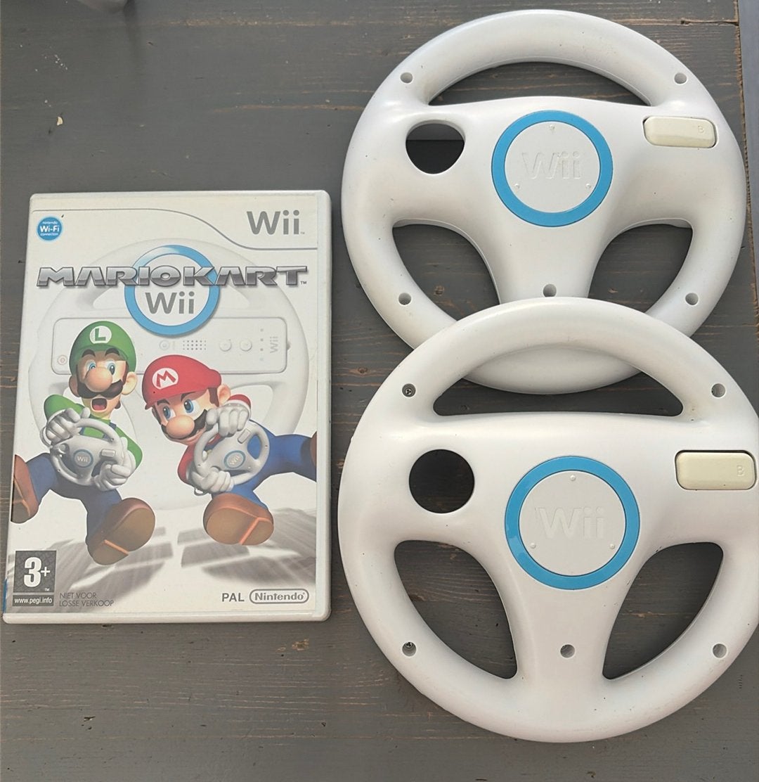 Mario Kart Wii + 2x Origineel Wii Wheel (Stuur) - Complete, Ophalen of Verzenden, Zo goed als nieuw