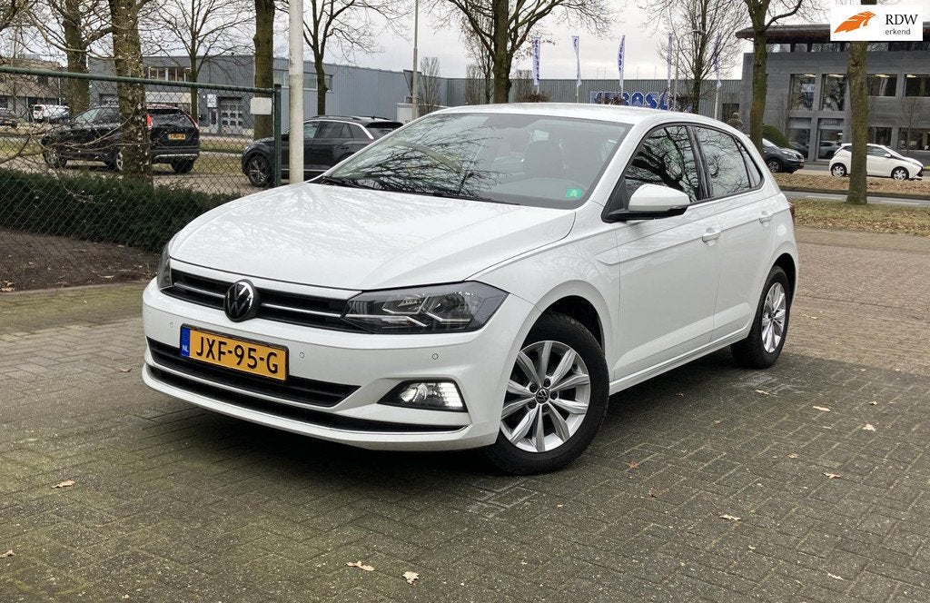 Volkswagen POLO 1.0 TSI Highline Navi, Carplay, L.M velgen P, Voorwielaandrijving, Gebruikt, Wit, Bedrijf