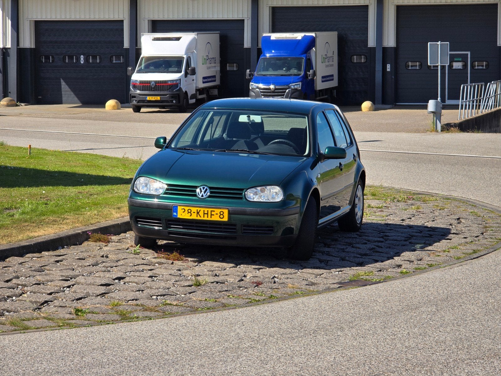 Volkswagen Golf 2.0  2000 Groen nieuwe apk, Auto's, Volkswagen, 4 cilinders, 1984 cc, Handgeschakeld, 115 pk