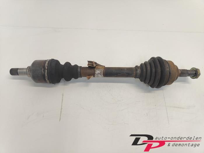 Aandrijfas links-voor van een Peugeot 307