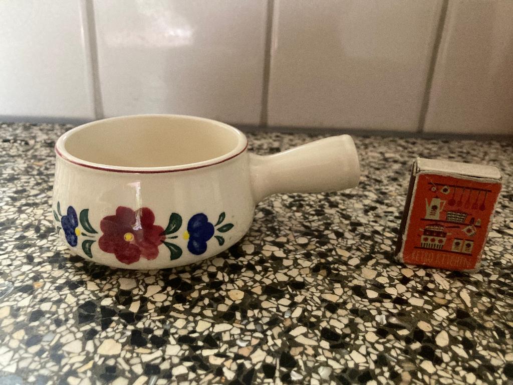 Boerenbont keramiek casserole steel kom klein wit kommetje, Ophalen of Verzenden, Zo goed als nieuw, Kom(men), Aardewerk