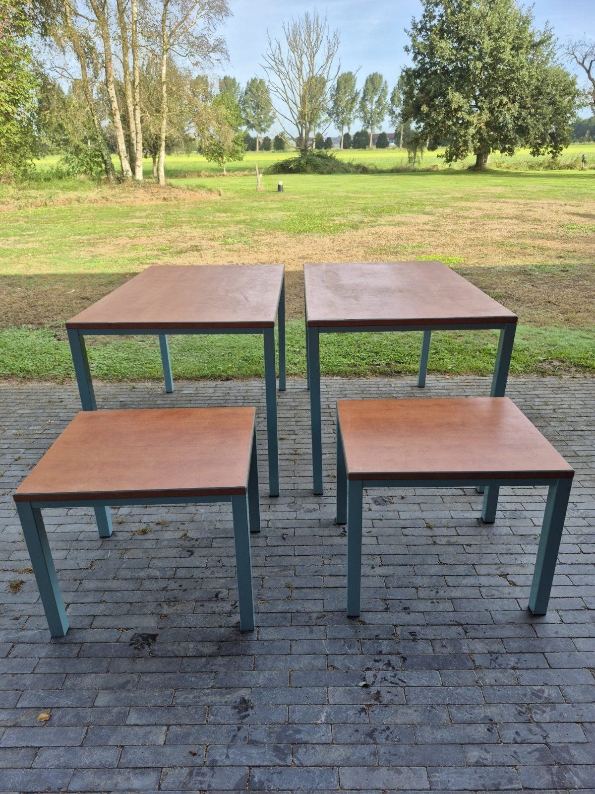 4 gelamineerde spaanplaat tafels met metalen frame, Ophalen, Gebruikt, 65 cm of meer, 70 cm of meer