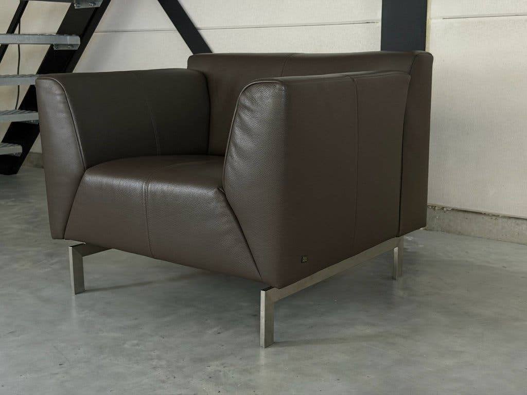 Rolf Benz Linea fauteuil - taupe bruin leer, Huis en Inrichting, Ophalen, Info@rolf-benz.com, Rolf Benz GmbH & Co. KG, Haiterbacher Str. 104, 72202 Nagold, Duitsland