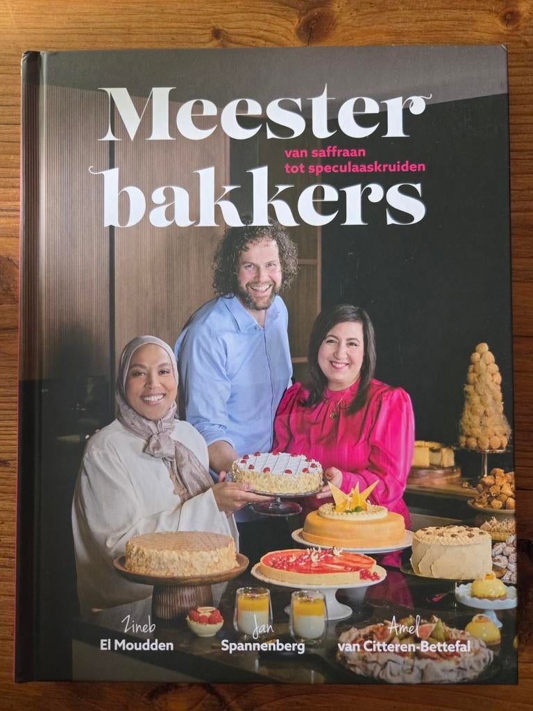 Bakboek Meesterbakkers - Heel Holland Bakt Finalisten, Ophalen of Verzenden, Zo goed als nieuw