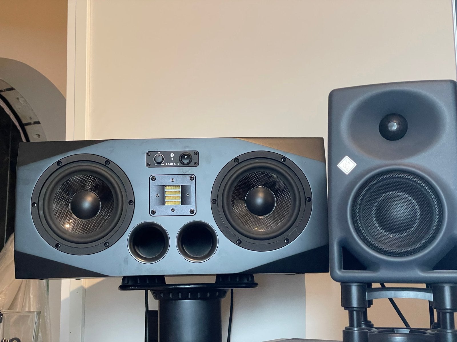 Adam A77X Studio Monitoren + Adam Sub12 Subwoofer, Studiomonitor, Zo goed als nieuw, Ophalen, 150 watt of meer
