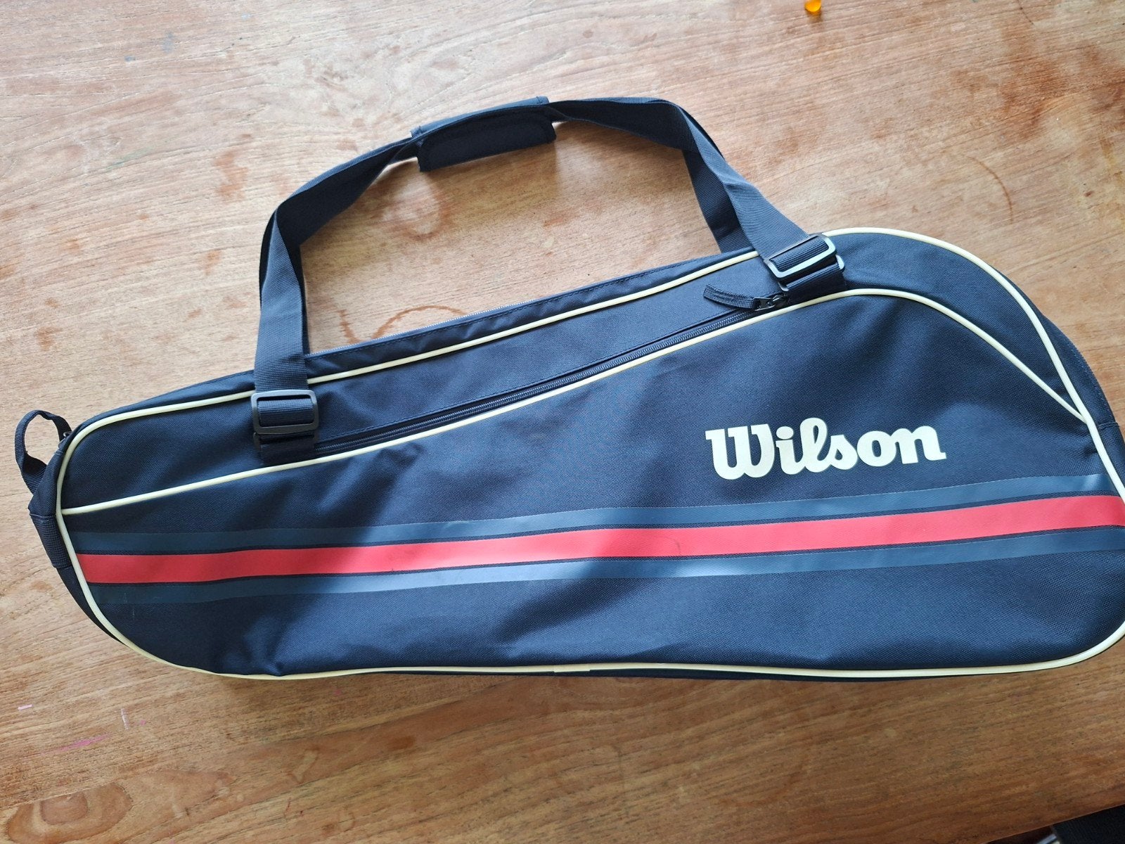 Zgan Wilson Tennistas donkerblauw 2 grote vakken 6 rackets, Ophalen, Zo goed als nieuw, Tas, Wilson