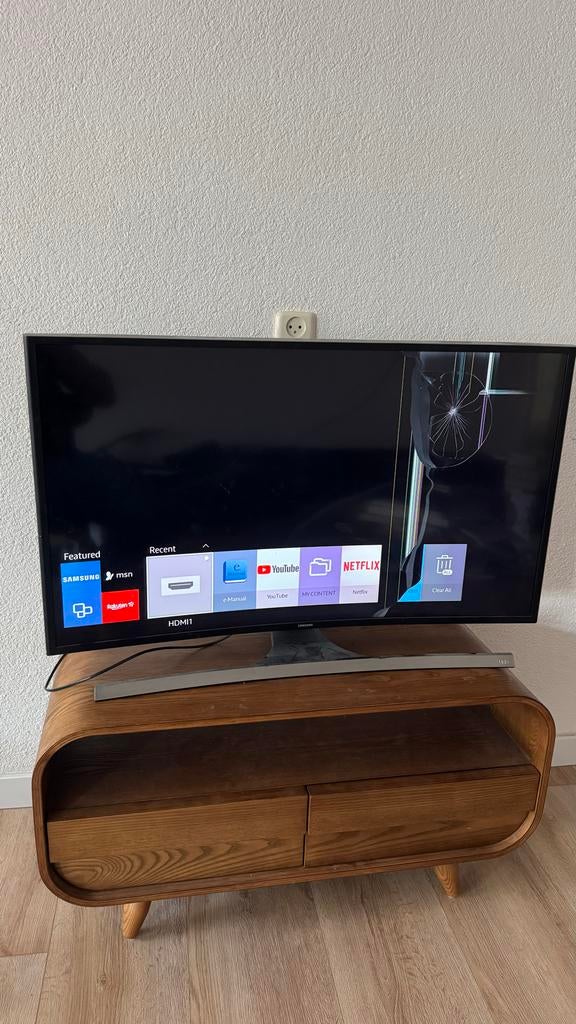 Samsung Smart TV met gebroken scherm - voor onderdelen, Audio, Tv en Foto, Televisies, Ophalen, LED, 50 Hz, Zo goed als nieuw