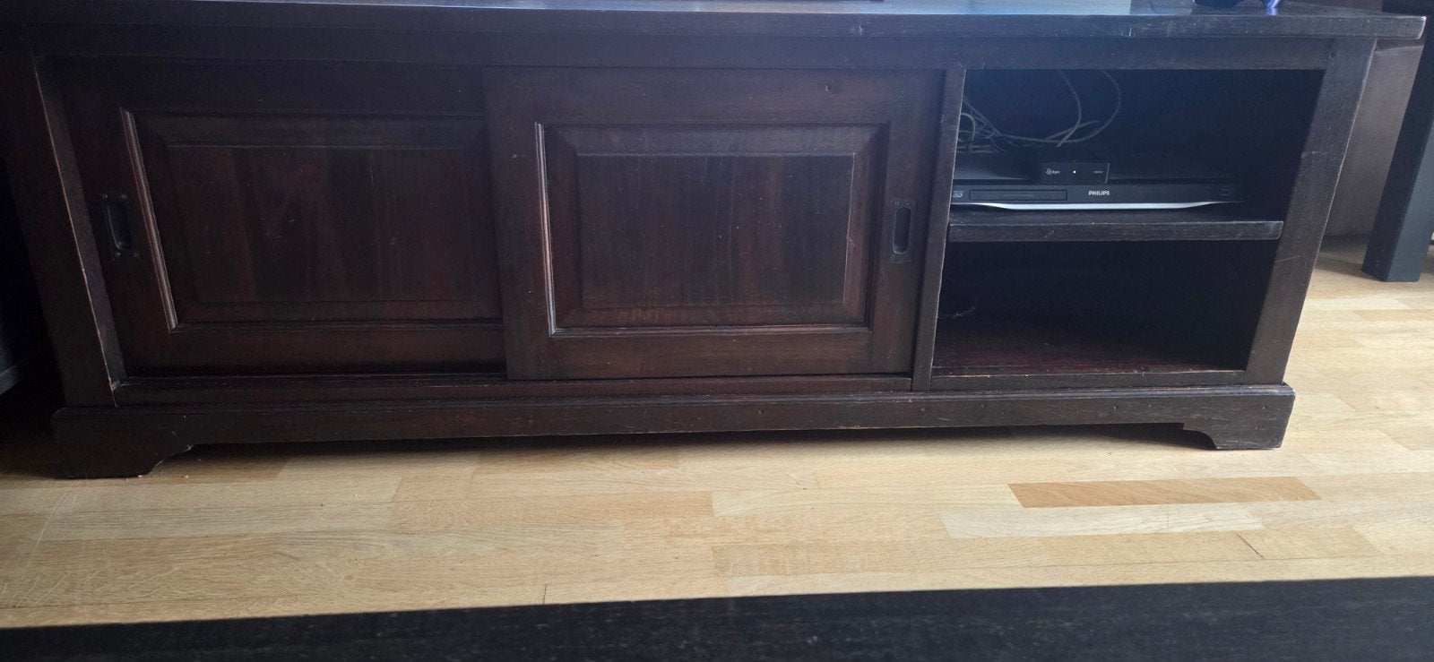 Tv kast, Ophalen