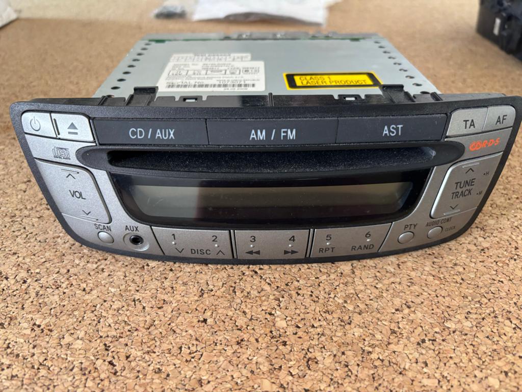 Toyota Aygo Radio CD Speler CQ-MS0570LC 86120-0H010, Ophalen, Gebruikt