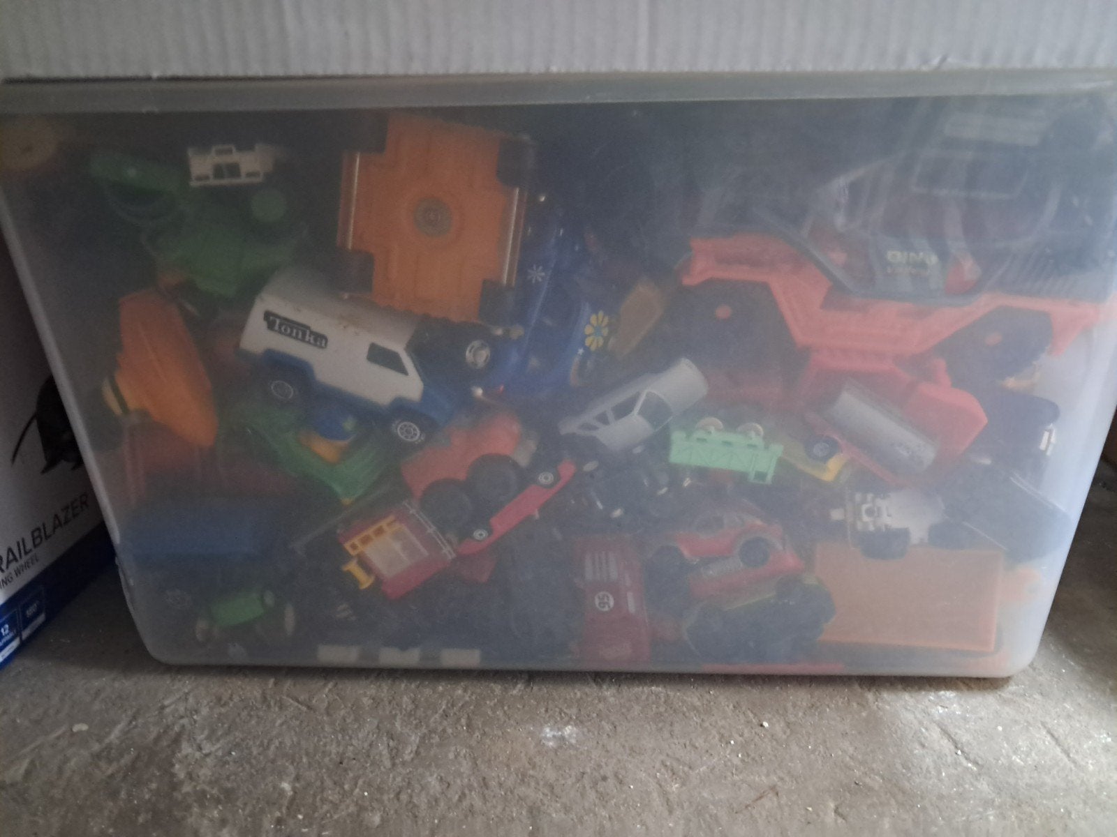 kist vol metale autotjes, verschillende merken/formaten, Ophalen, Overige merken