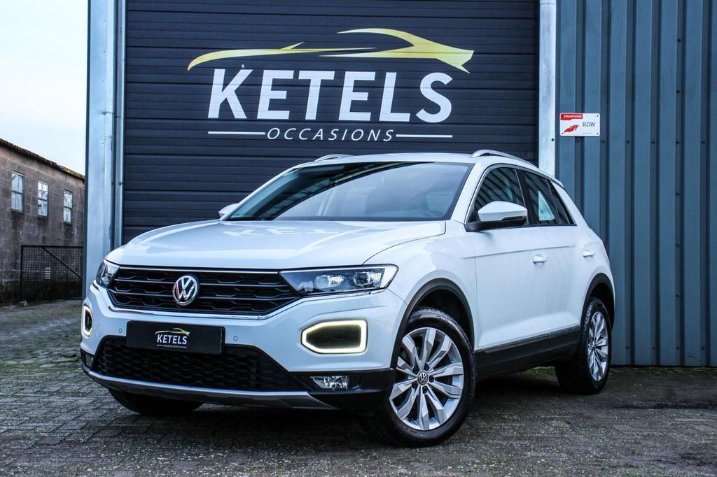 Volkswagen T-Roc 1.5 TSI Sport LED/Virtual Cockpit, Trekhaak, Auto's, Volkswagen, 4 cilinders, 150 pk, Wit, Bedrijf