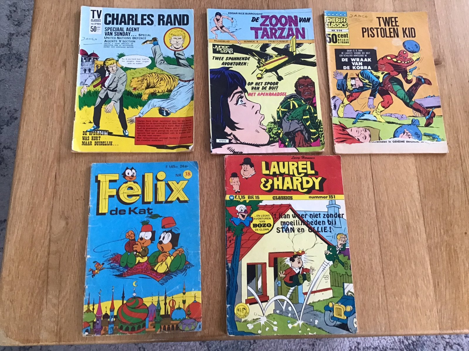 Stripboeken VINTAGE twee pistolen kid,Felix de kat,laurel &, Meerdere stripboeken, Ophalen of Verzenden, Gelezen