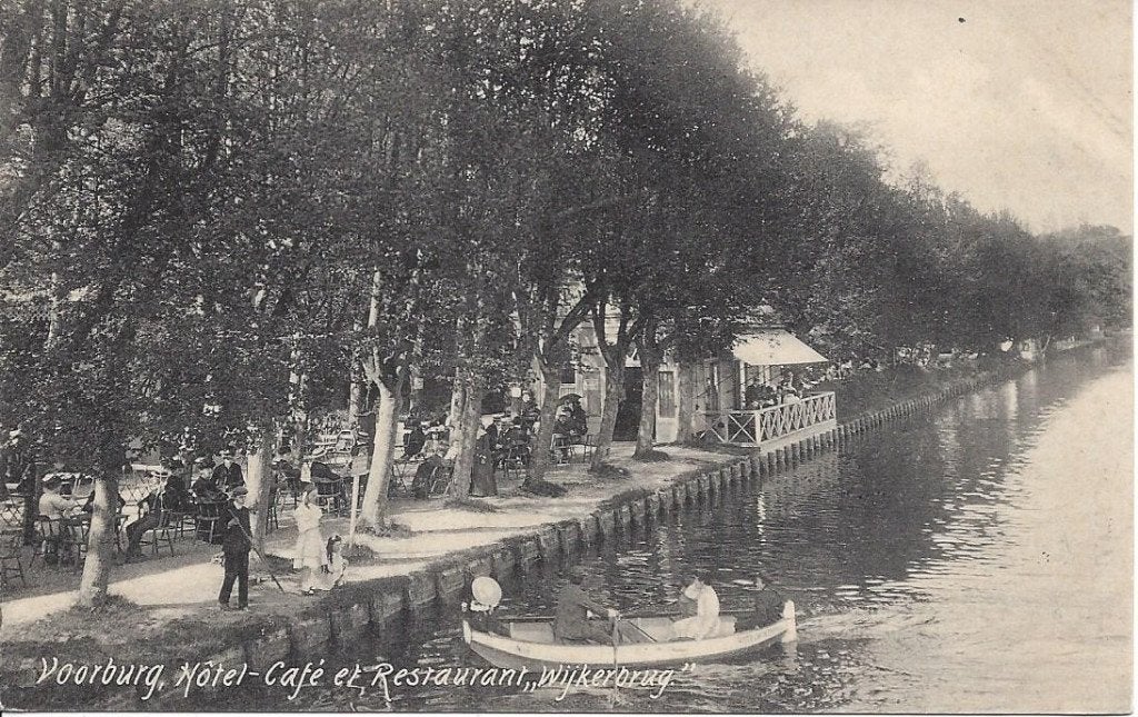 Voorburg, Hotel Café Rest. Wijkerbrug, veel Volk op terras, Ophalen of Verzenden, Voor 1920, Ongelopen, Zuid-Holland