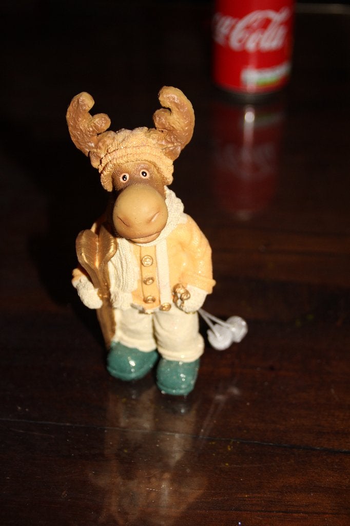 eland met ski's beeldje 16cm, Ophalen of Verzenden, Gebruikt