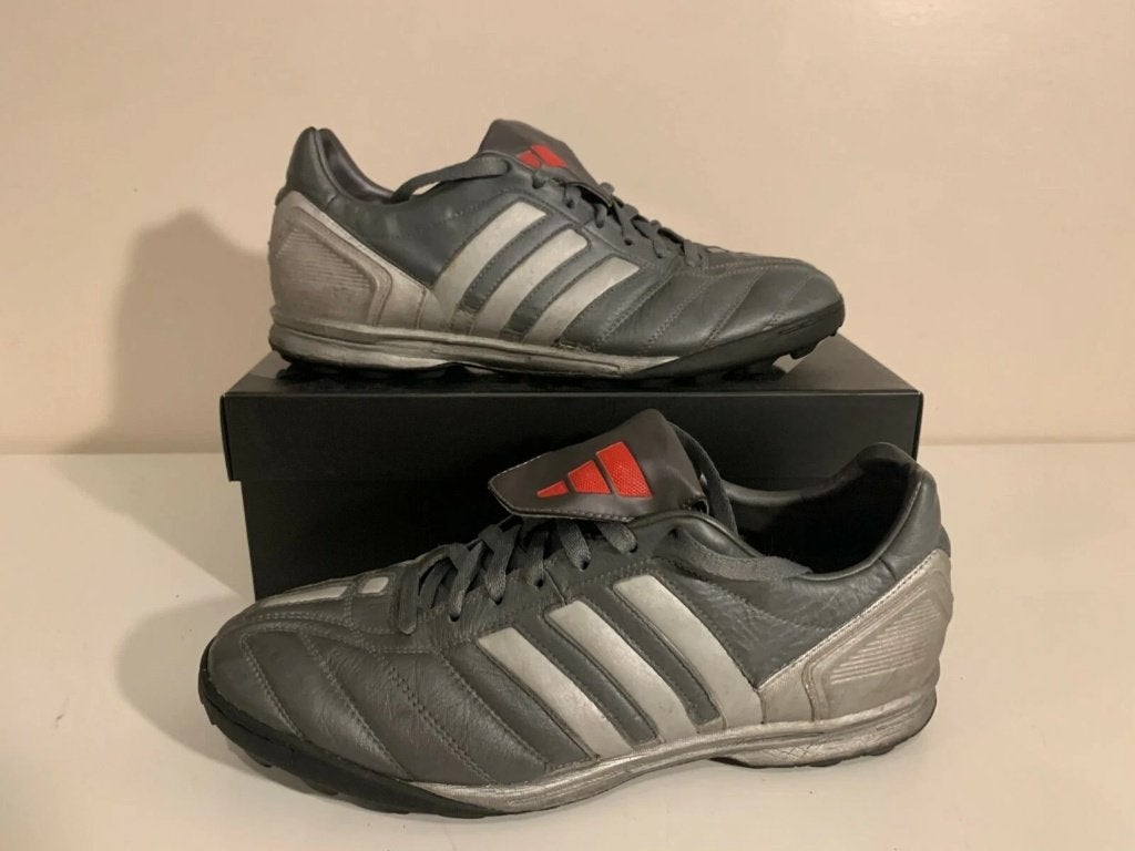 adidas mania predator turf indoor boots size 11 10,5 45, Gebruikt, Maat XS of kleiner, Schoenen, Ophalen of Verzenden