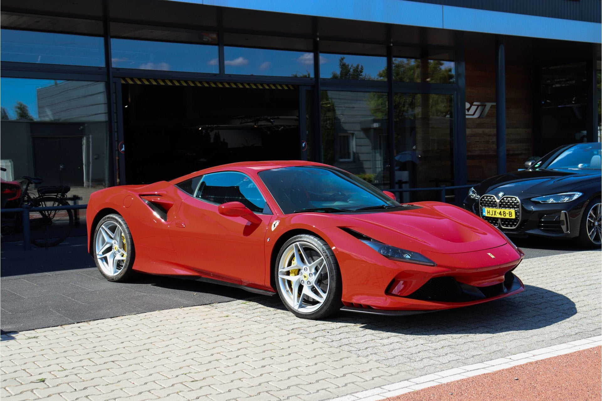 Ferrari F8 Tributo 3.9 V8 HELE BTW *Drivers Display/Carbon B, Auto's, Automaat, Achterwielaandrijving, Gebruikt, 1505 kg